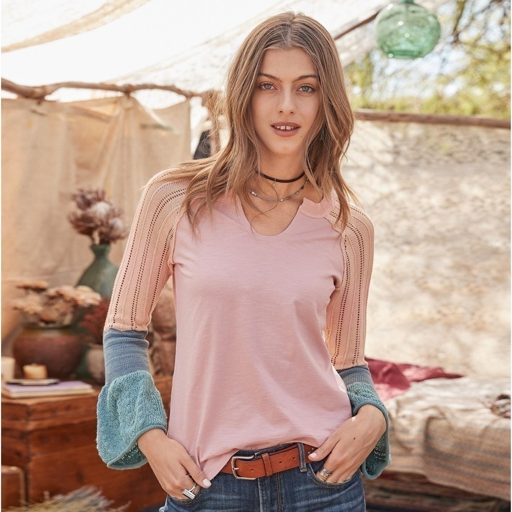 Sundance Cozy Canyon top women’s medium long sleeve ombré crocheted sleeves pink